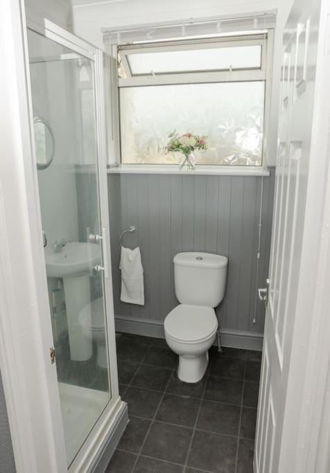 Peaceful & Spacious Family Home In Eastbourne! Εξωτερικό φωτογραφία